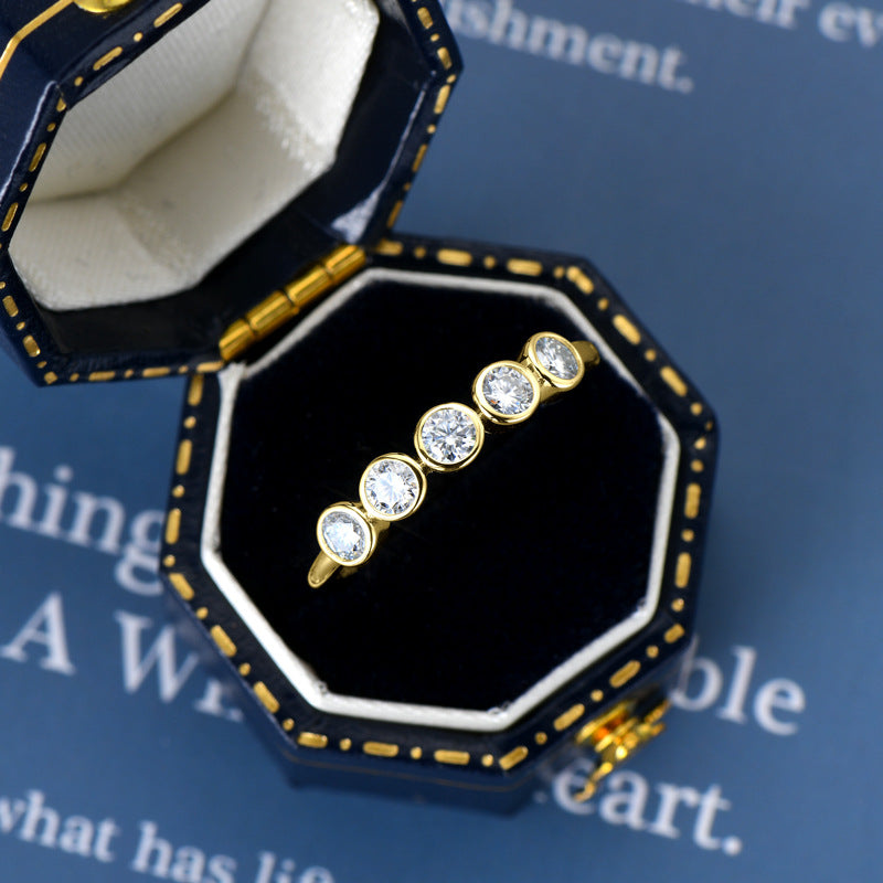 Five-Stone Bubble Moissanite Band