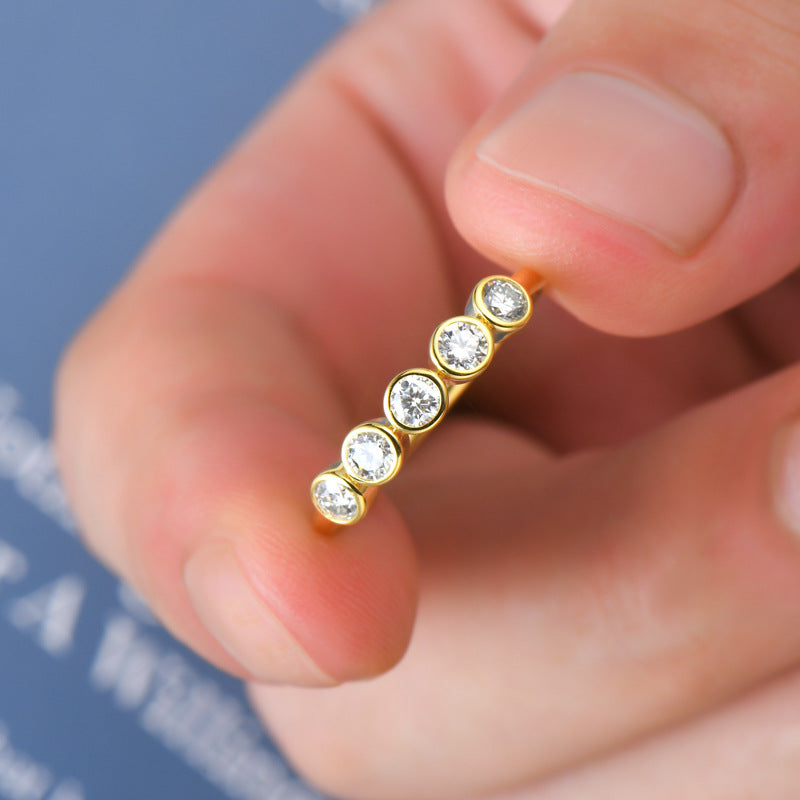 Five-Stone Bubble Moissanite Band