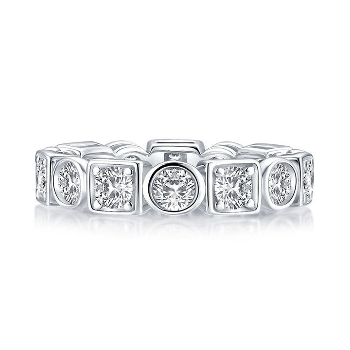 Unique Embrace Round Moissanite Wedding Band