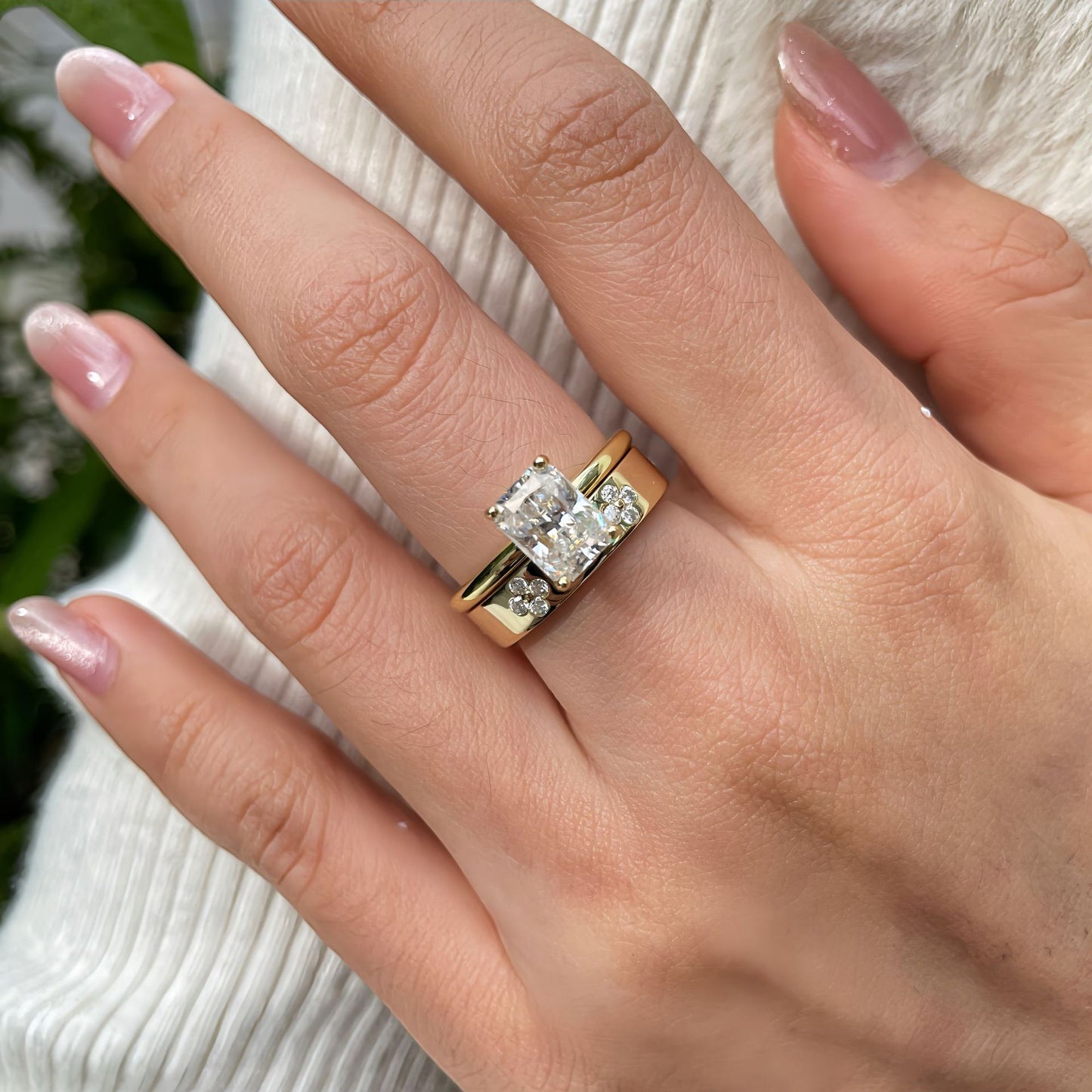 Four Leaf Clover Moissanite  Band